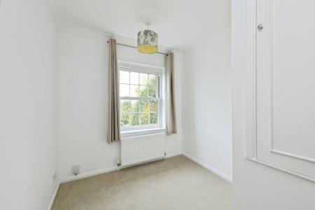 3 bedroom End of terrace house to let in Linkfield Street, Redhill, RH1