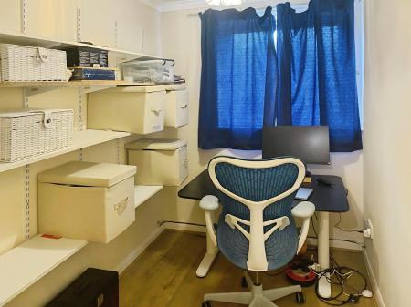 3 bedroom End of terrace house for sale in Lytton Drive, Pound Hill, Crawley, RH10