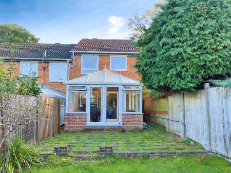 3 bedroom End of terrace house for sale in Lytton Drive, Pound Hill, Crawley, RH10