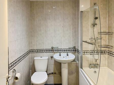 3 bedroom End of terrace house for sale in Lytton Drive, Pound Hill, Crawley, RH10