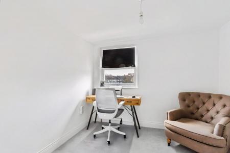 4 bedroom House to let in Leslie Park Road, Croydon - Surrey, CR0