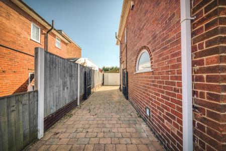 3 bedroom Detached house for sale in Lilac Avenue, Mackworth, Derby, DE22