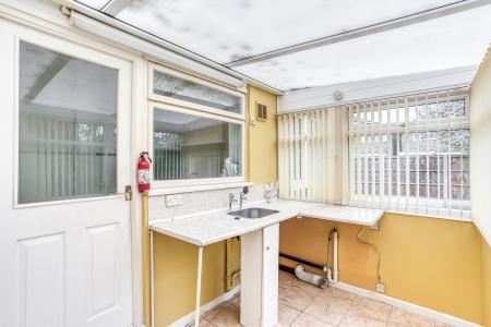 4 bedroom Detached house for sale in Woodhall Drive, Littleover, Derby, DE23