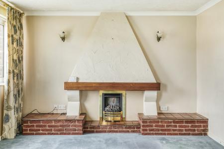 4 bedroom Detached house for sale in Woodhall Drive, Littleover, Derby, DE23