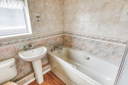 4 bedroom Detached house for sale in Woodhall Drive, Littleover, Derby, DE23