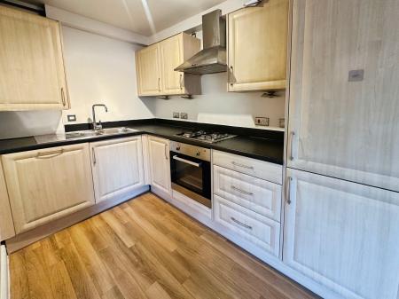 2 bedroom Apartment to let in City Road, Chester Green, Derby, DE1