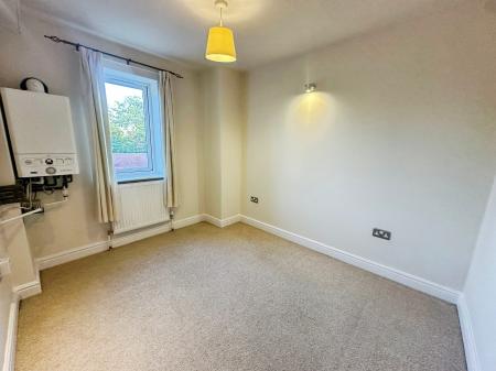 2 bedroom Apartment to let in City Road, Chester Green, Derby, DE1