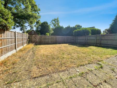 4 bedroom Semi-detached house to let in Ferncroft Walk, Chellaston, Derby, DE73