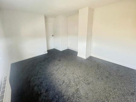 3 bedroom Semi-detached house to let in Grantham Avenue, Chaddesden, Derby, DE21