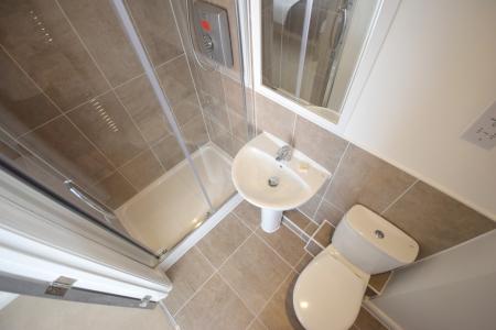 2 bedroom Apartment to let in Lodge Lane, Derby, DE1