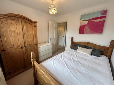 3 bedroom Town house to let in Queensbury Park Drive, Shelton Lock, Derby, DE24