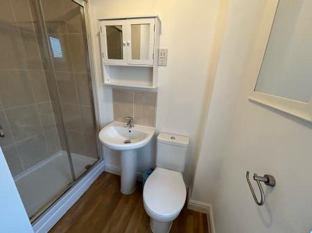 3 bedroom Town house to let in Queensbury Park Drive, Shelton Lock, Derby, DE24