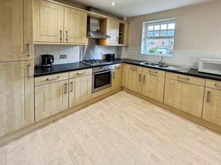 3 bedroom Town house to let in Auriga Court, Chester Green, Derby, DE1