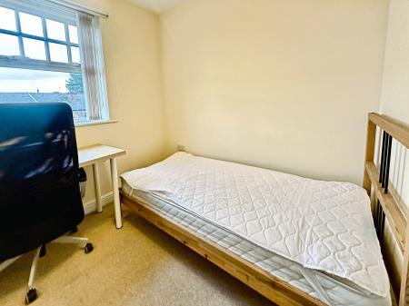 3 bedroom Town house to let in Auriga Court, Chester Green, Derby, DE1