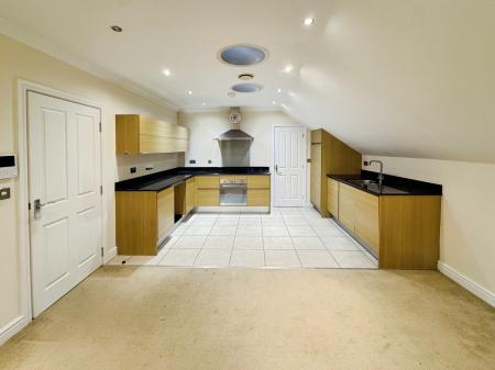 2 bedroom Apartment to let in Cole Lane, Borrowash, Derby, DE72