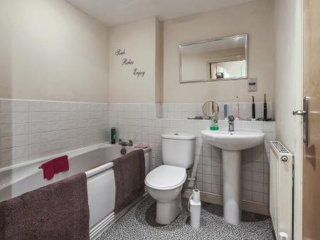 2 bedroom Apartment for sale in Welland Road, Hilton, Derby, DE65