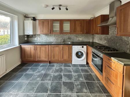 2 bedroom Town house to let in College Mews, Derby, DE1