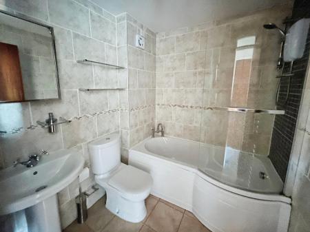 2 bedroom Town house to let in College Mews, Derby, DE1