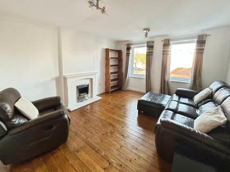 2 bedroom Town house to let in College Mews, Derby, DE1