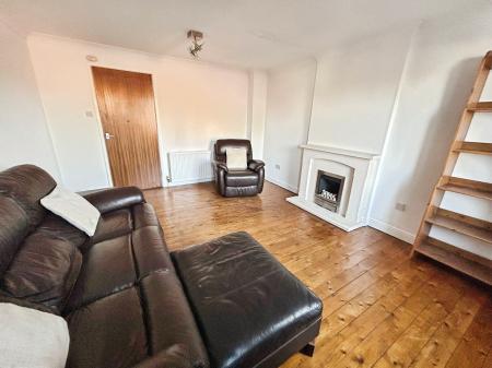 2 bedroom Town house to let in College Mews, Derby, DE1