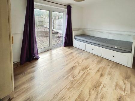 2 bedroom Town house to let in College Mews, Derby, DE1