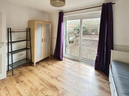 2 bedroom Town house to let in College Mews, Derby, DE1