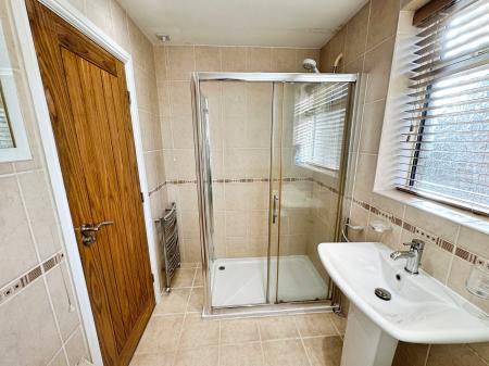 3 bedroom Semi-detached house for sale in Hanover Square, Mackworth, DE22