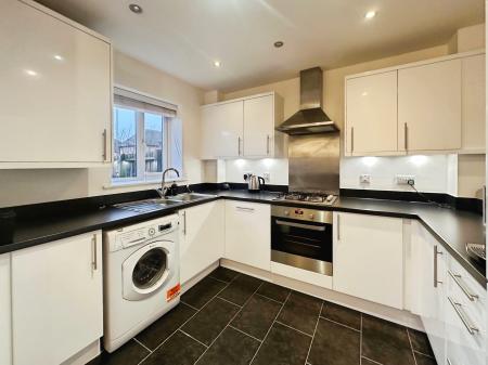 3 bedroom Semi-detached house to let in Richardson Way, Derby, DE22