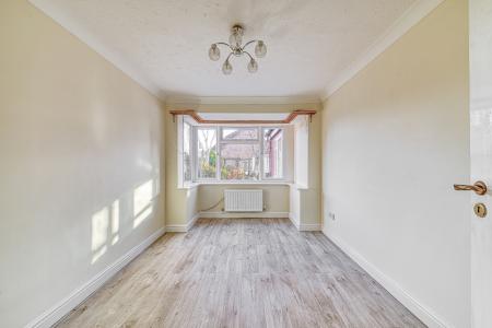 4 bedroom Detached house for sale in Latham Close, Burton on Trent, DE15