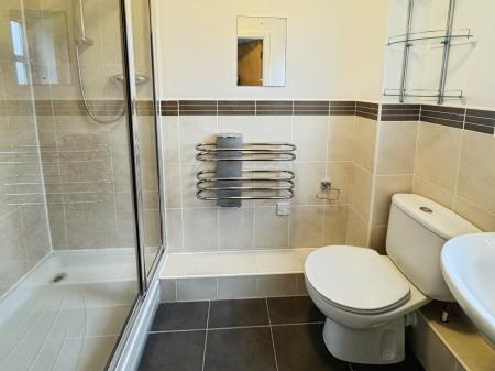 2 bedroom Apartment to let in Thornhill Road, Littleover, Derby, DE23
