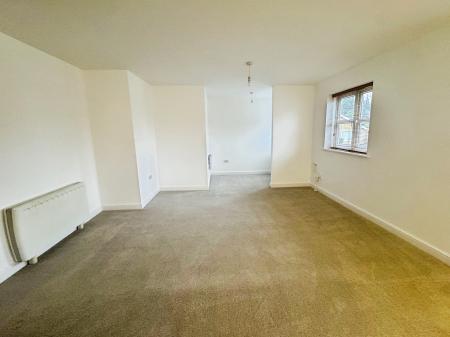 2 bedroom Apartment to let in Thornhill Road, Littleover, Derby, DE23