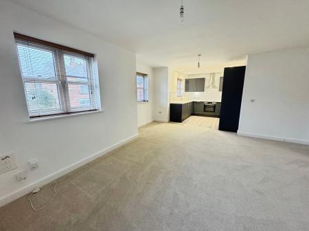 2 bedroom Apartment to let in Thornhill Road, Littleover, Derby, DE23