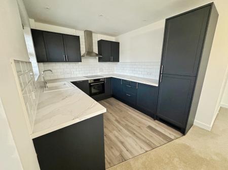 2 bedroom Apartment to let in Thornhill Road, Littleover, Derby, DE23