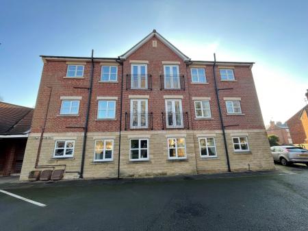 2 bedroom Flat to let in Drage Street, Chester Green, Derby, DE1