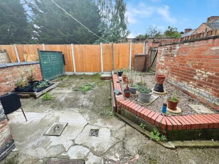 2 bedroom Terraced House for sale in Drewry Lane, City Centre, Derby, DE22
