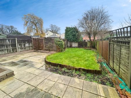 3 bedroom Semi-detached house to let in Oaklands Avenue, Littleover, Derby, DE23