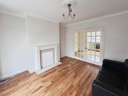 3 bedroom Semi-detached house to let in Oaklands Avenue, Littleover, Derby, DE23