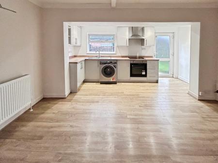 3 bedroom Semi-detached house to let in Oaklands Avenue, Littleover, Derby, DE23