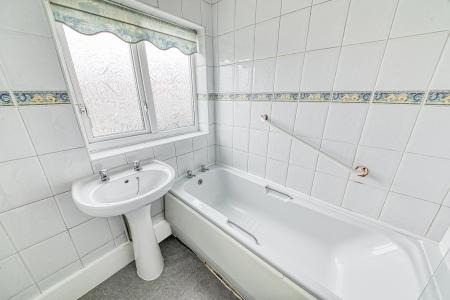 3 bedroom Semi-detached house to let in Buxton Road, Chaddesden, Derby, DE21