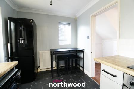 2 bedroom Semi-detached house to let in Brampton Lane, Armthorpe, Doncaster, DN3