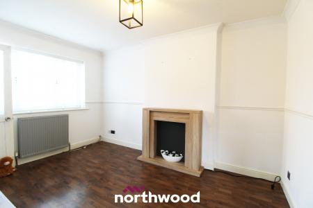 2 bedroom Semi-detached house to let in Brampton Lane, Armthorpe, Doncaster, DN3