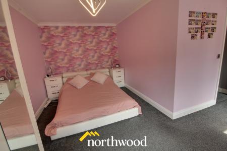 5 bedroom Detached house to let in Fountains Close, Kirk Sandall, Doncaster, DN3