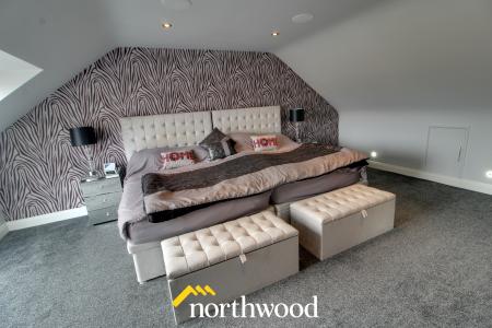 5 bedroom Detached house to let in Fountains Close, Kirk Sandall, Doncaster, DN3