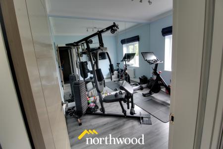 5 bedroom Detached house to let in Fountains Close, Kirk Sandall, Doncaster, DN3