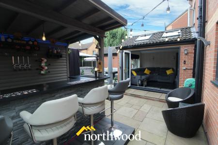 5 bedroom Detached house to let in Fountains Close, Kirk Sandall, Doncaster, DN3