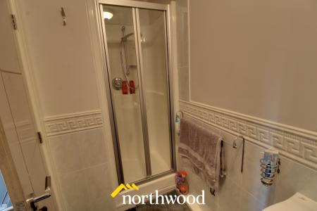 5 bedroom Detached house to let in Fountains Close, Kirk Sandall, Doncaster, DN3