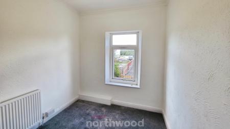 3 bedroom Terraced House to let in Kings Terrace, Askern, Doncaster, DN6