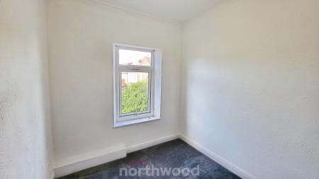 3 bedroom Terraced House to let in Kings Terrace, Askern, Doncaster, DN6