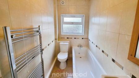 3 bedroom Terraced House to let in Kings Terrace, Askern, Doncaster, DN6