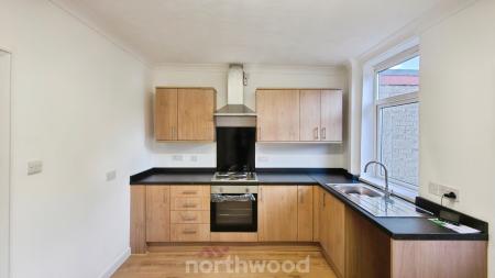 3 bedroom Terraced House to let in Kings Terrace, Askern, Doncaster, DN6